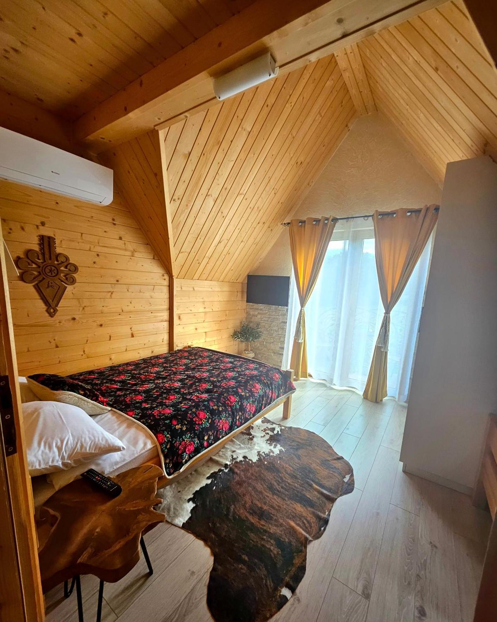 Goralska Chatka 2 Highland Cottage - Split Ac, Jacuzzi, Sauna, Private Parking, Mountains View, Garden, Zakopane Ngoại thất bức ảnh