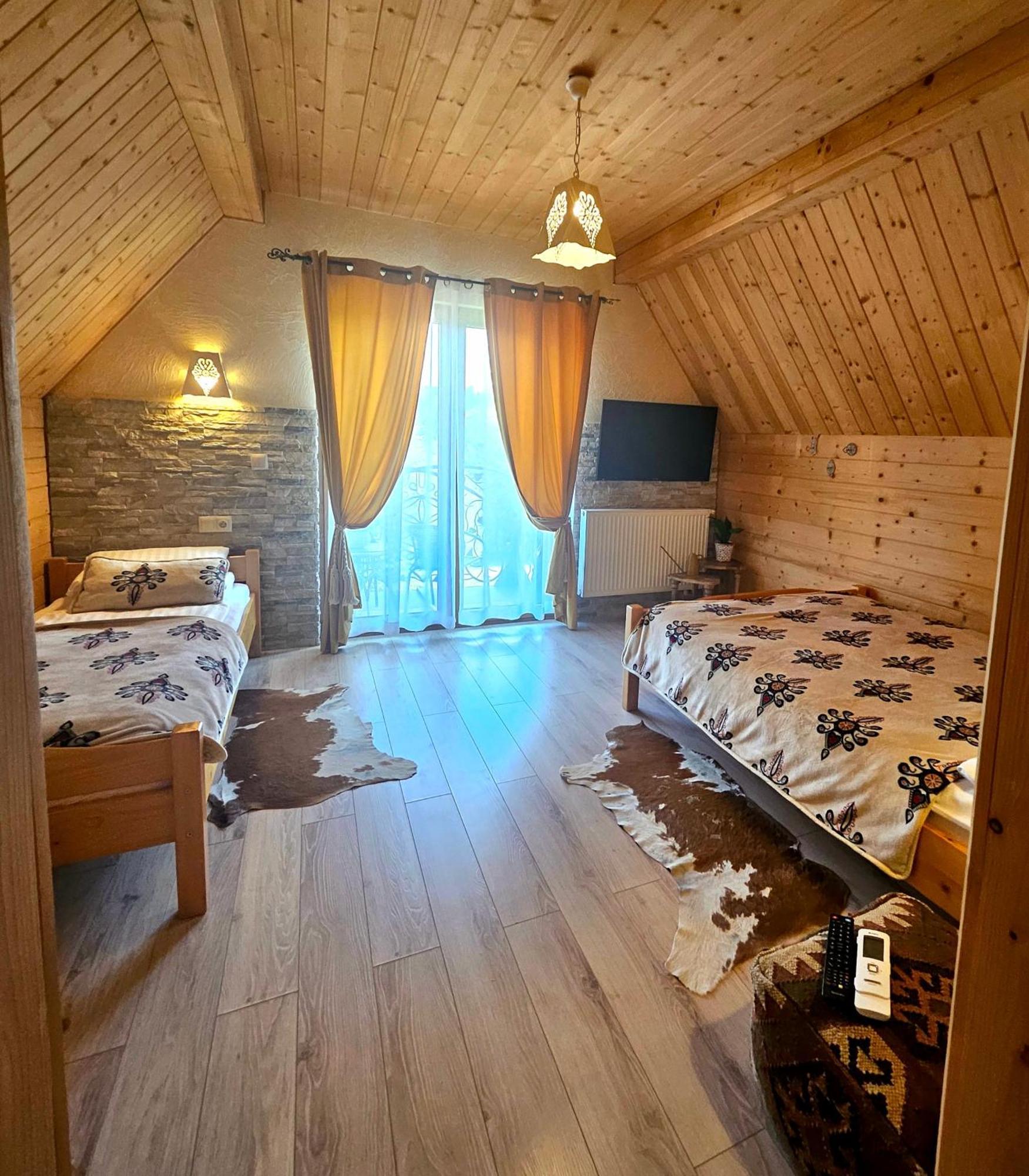 Goralska Chatka 2 Highland Cottage - Split Ac, Jacuzzi, Sauna, Private Parking, Mountains View, Garden, Zakopane Ngoại thất bức ảnh